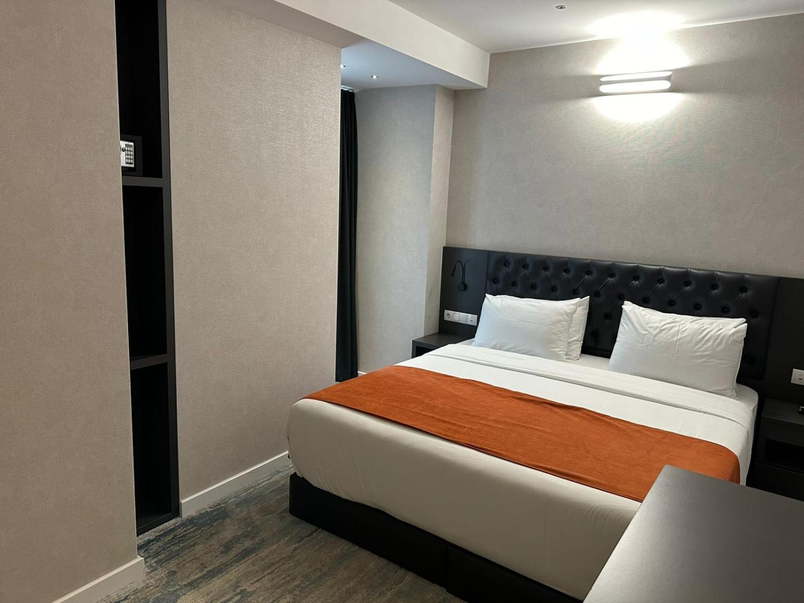 M 1 T Hotel 第比利斯 外观 照片