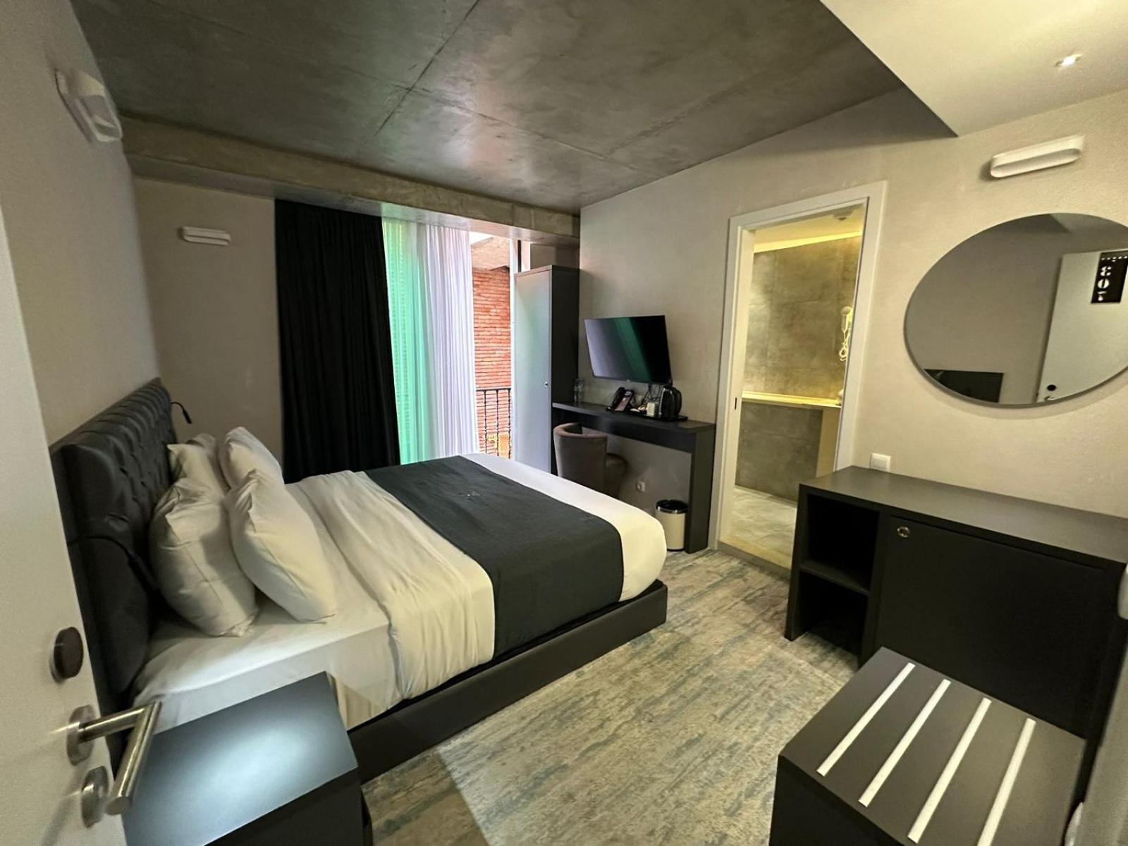 M 1 T Hotel 第比利斯 外观 照片